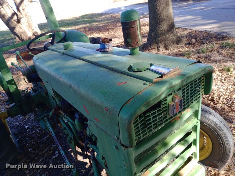 image for item DK7465 1962 International Harvester 340 tractor