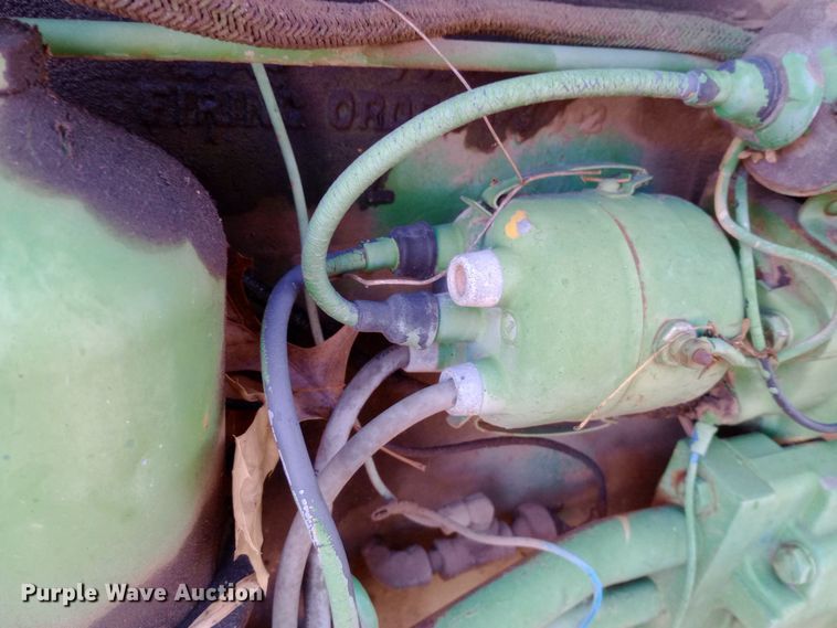 image for item DK7465 1962 International Harvester 340 tractor