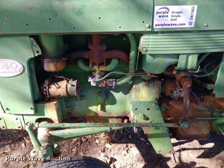 image for item DK7465 1962 International Harvester 340 tractor