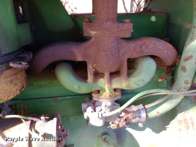 image for item DK7465 1962 International Harvester 340 tractor