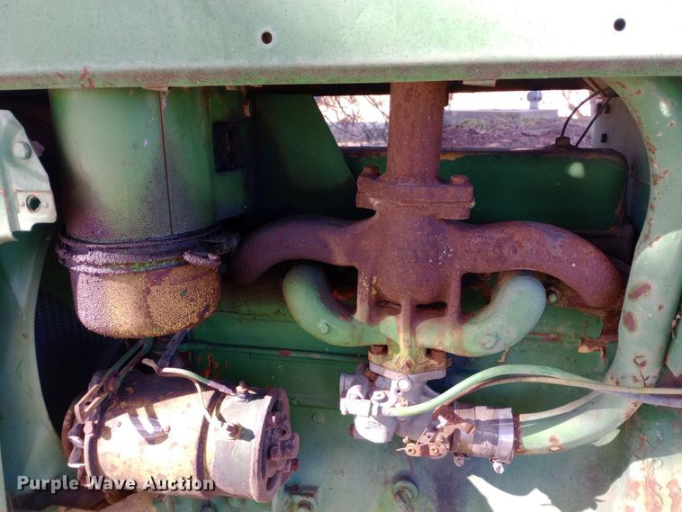 image for item DK7465 1962 International Harvester 340 tractor