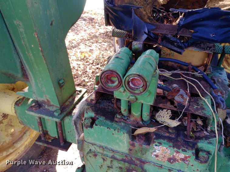 image for item DK7465 1962 International Harvester 340 tractor