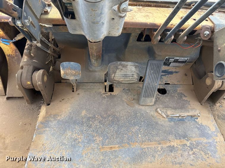 image for item DM5533 Caterpillar DP40 forklift