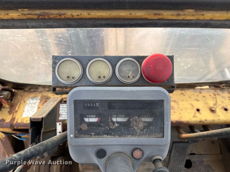 image for item DM5533 Caterpillar DP40 forklift