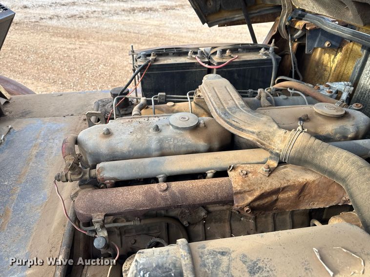 image for item DM5533 Caterpillar DP40 forklift