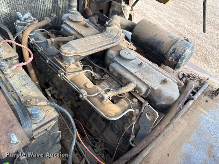 image for item DM5533 Caterpillar DP40 forklift