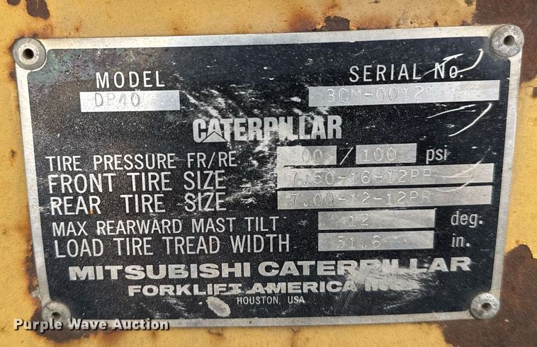 image for item DM5533 Caterpillar DP40 forklift