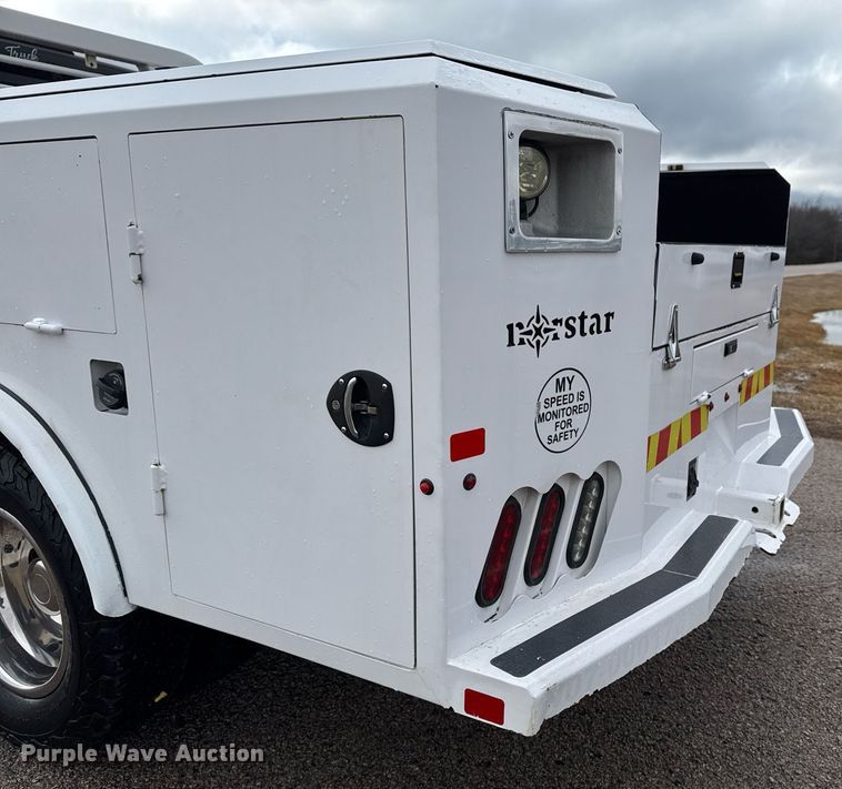 image for item DM5537 2020 Ford F350 Super Duty Crew Cab utility bed pickup truck