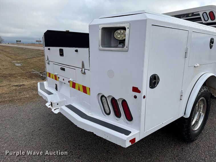 image for item DM5537 2020 Ford F350 Super Duty Crew Cab utility bed pickup truck