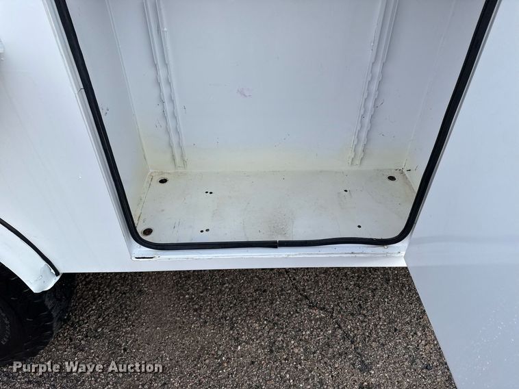 image for item DM5537 2020 Ford F350 Super Duty Crew Cab utility bed pickup truck