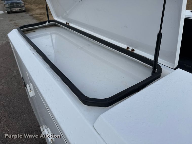 image for item DM5537 2020 Ford F350 Super Duty Crew Cab utility bed pickup truck