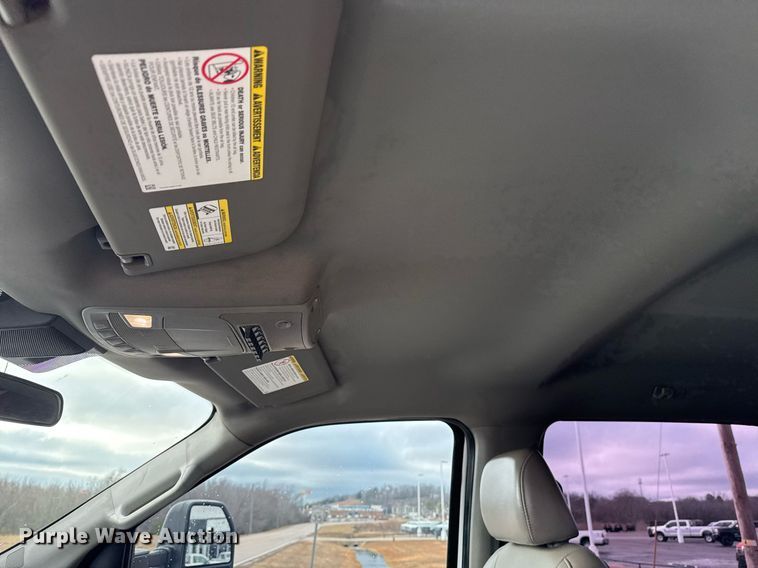 image for item DM5537 2020 Ford F350 Super Duty Crew Cab utility bed pickup truck