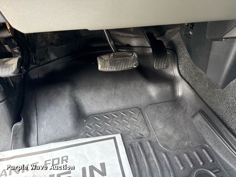 image for item DM5537 2020 Ford F350 Super Duty Crew Cab utility bed pickup truck