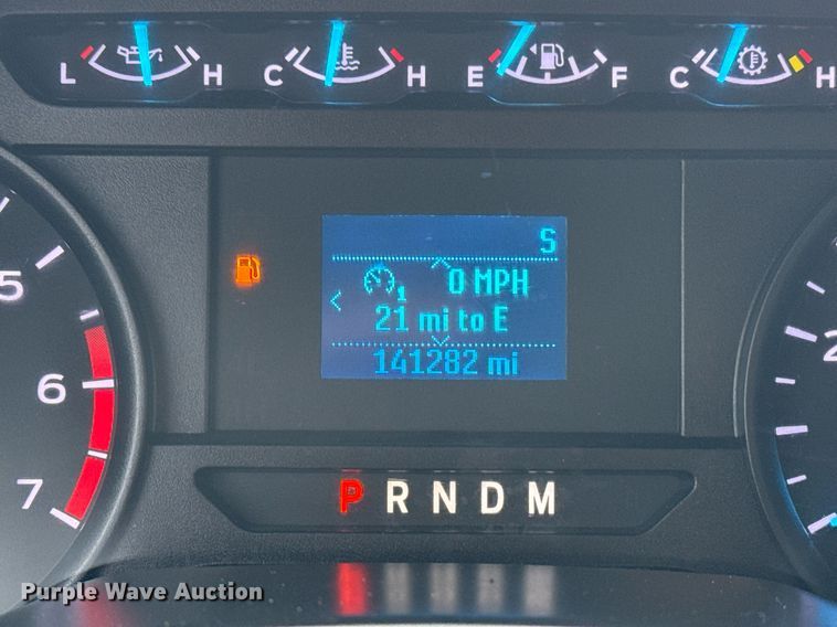 image for item DM5537 2020 Ford F350 Super Duty Crew Cab utility bed pickup truck