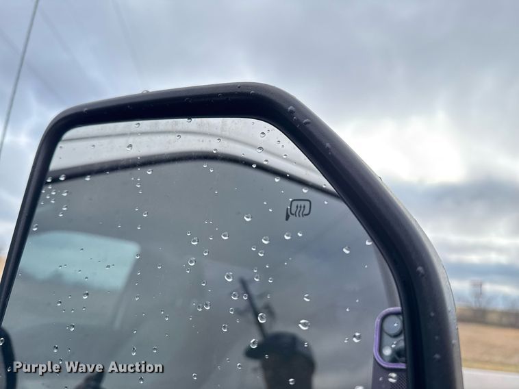 image for item DM5537 2020 Ford F350 Super Duty Crew Cab utility bed pickup truck