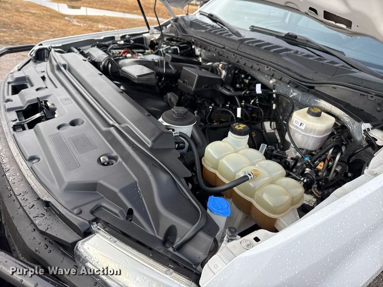 image for item DM5537 2020 Ford F350 Super Duty Crew Cab utility bed pickup truck