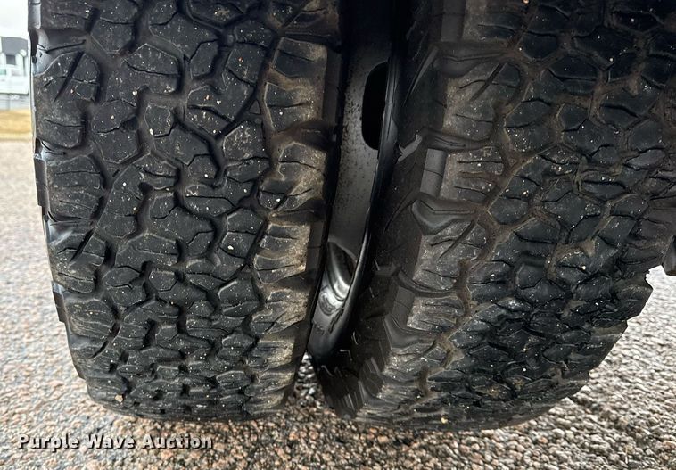 image for item DM5537 2020 Ford F350 Super Duty Crew Cab utility bed pickup truck