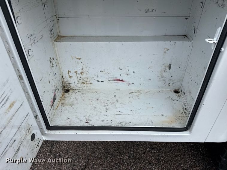 image for item DM5539 2018 Ford F350 Super Duty SuperCab utility bed pickup truck