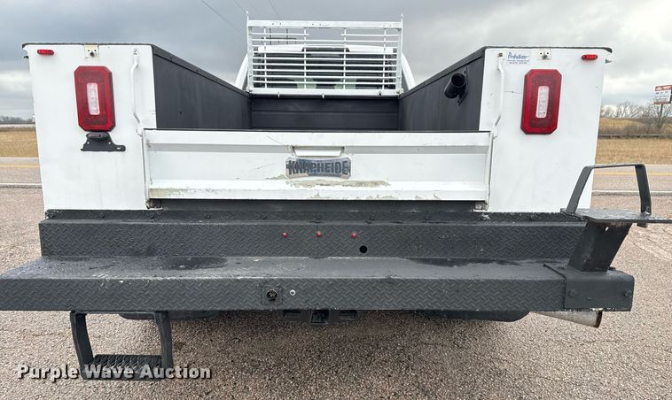 image for item DM5539 2018 Ford F350 Super Duty SuperCab utility bed pickup truck