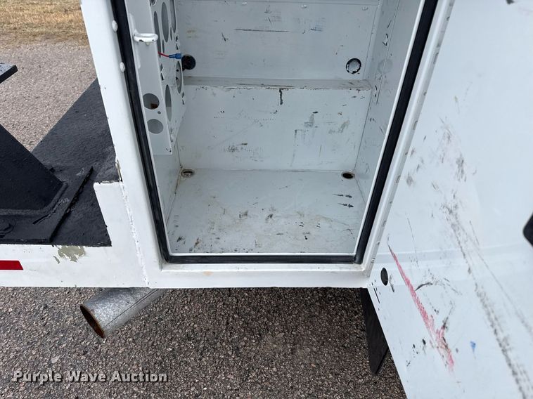 image for item DM5539 2018 Ford F350 Super Duty SuperCab utility bed pickup truck