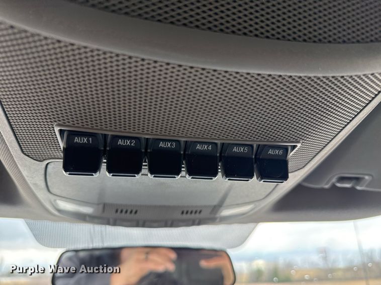 image for item DM5539 2018 Ford F350 Super Duty SuperCab utility bed pickup truck