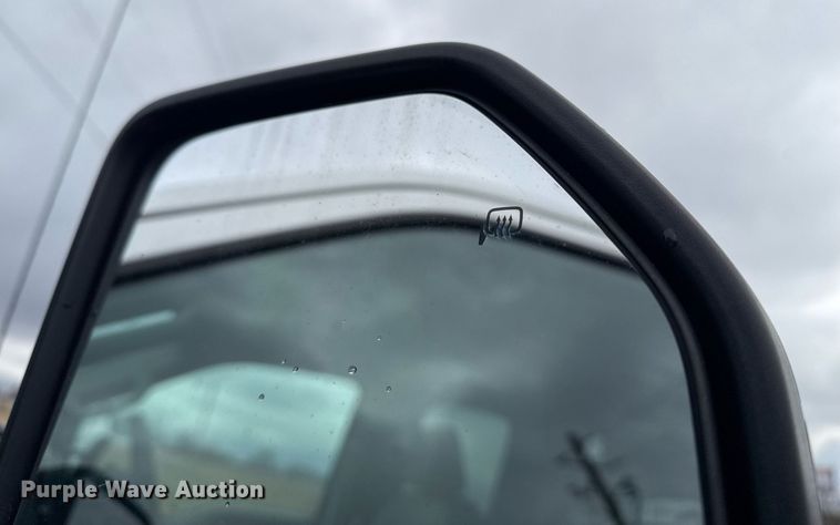 image for item DM5539 2018 Ford F350 Super Duty SuperCab utility bed pickup truck