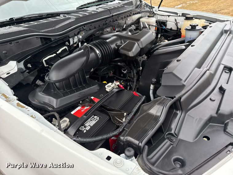 image for item DM5539 2018 Ford F350 Super Duty SuperCab utility bed pickup truck