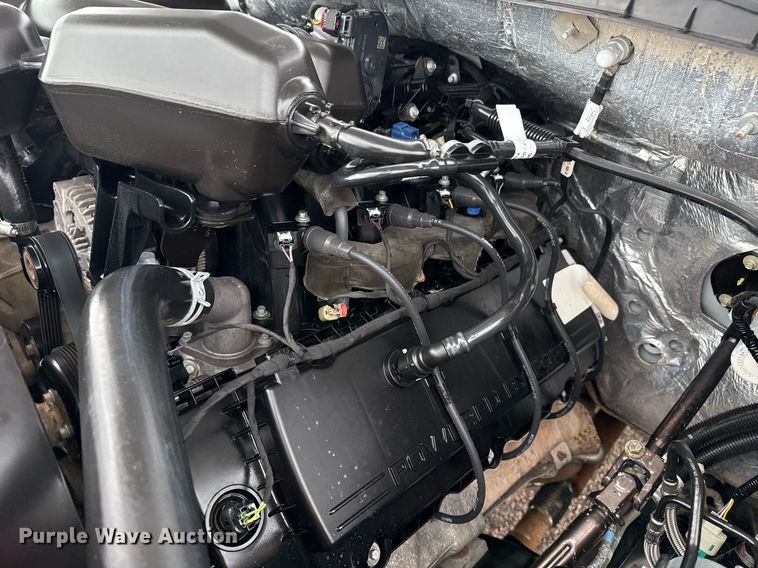 image for item DM5539 2018 Ford F350 Super Duty SuperCab utility bed pickup truck