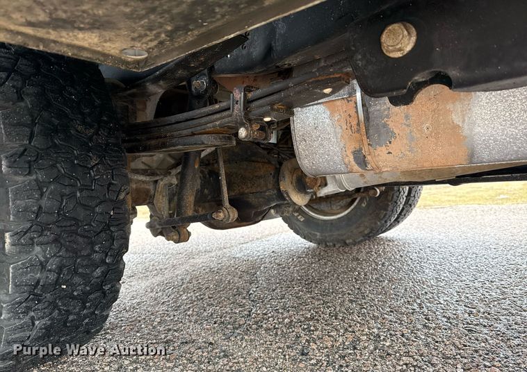 image for item DM5539 2018 Ford F350 Super Duty SuperCab utility bed pickup truck