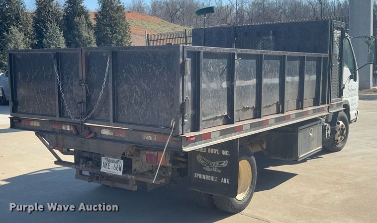 image for item DO0251 2006 Isuzu NPR flatbed truck