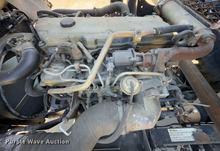 image for item DO0251 2006 Isuzu NPR flatbed truck