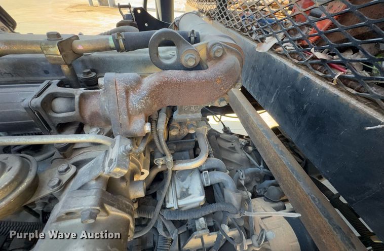 image for item DO0251 2006 Isuzu NPR flatbed truck