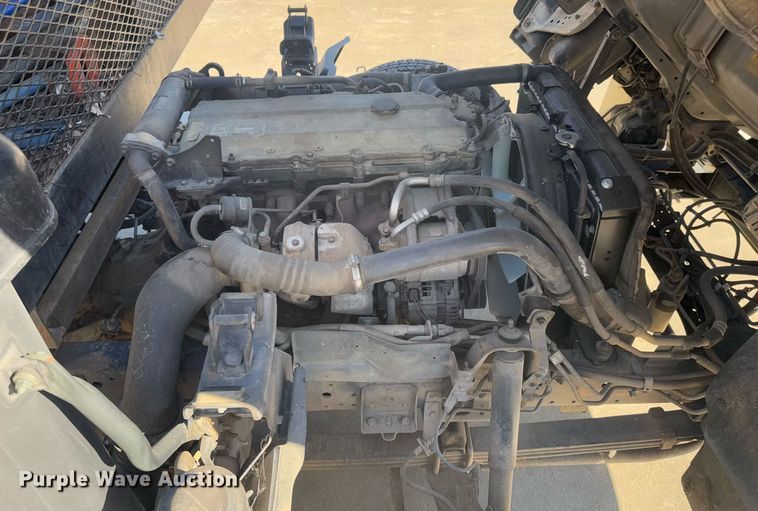 image for item DO0251 2006 Isuzu NPR flatbed truck