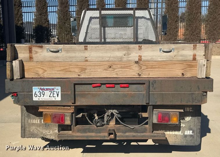 image for item DO0254 2001 Isuzu NQR flatbed truck