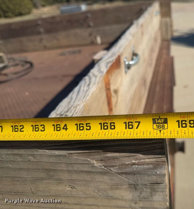 image for item DO0254 2001 Isuzu NQR flatbed truck