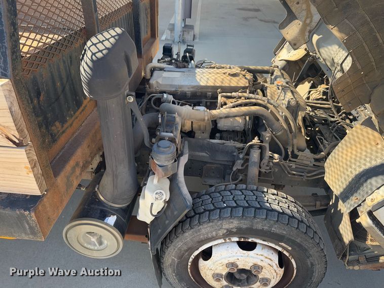 image for item DO0254 2001 Isuzu NQR flatbed truck