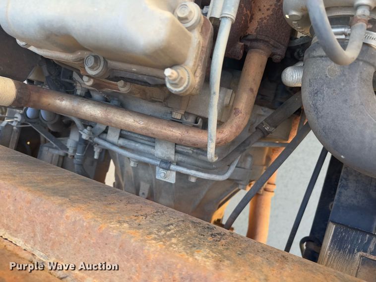 image for item DO0254 2001 Isuzu NQR flatbed truck