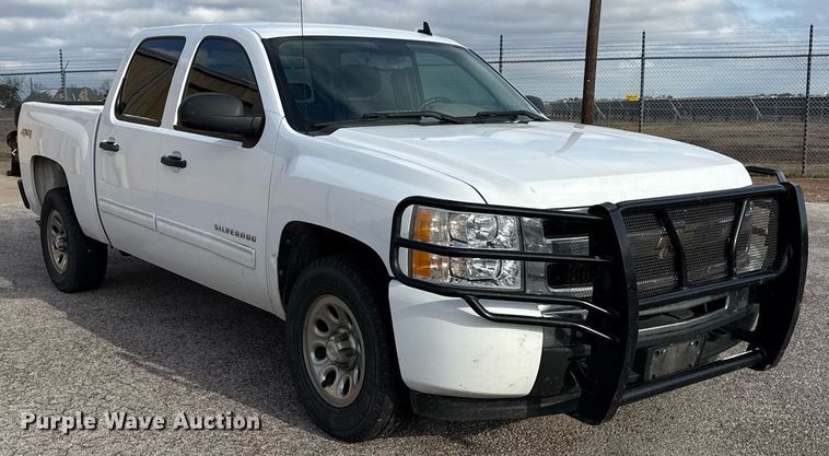 image for item DO2638 2010 Chevrolet Silverado 1500 Crew Cab pickup truck