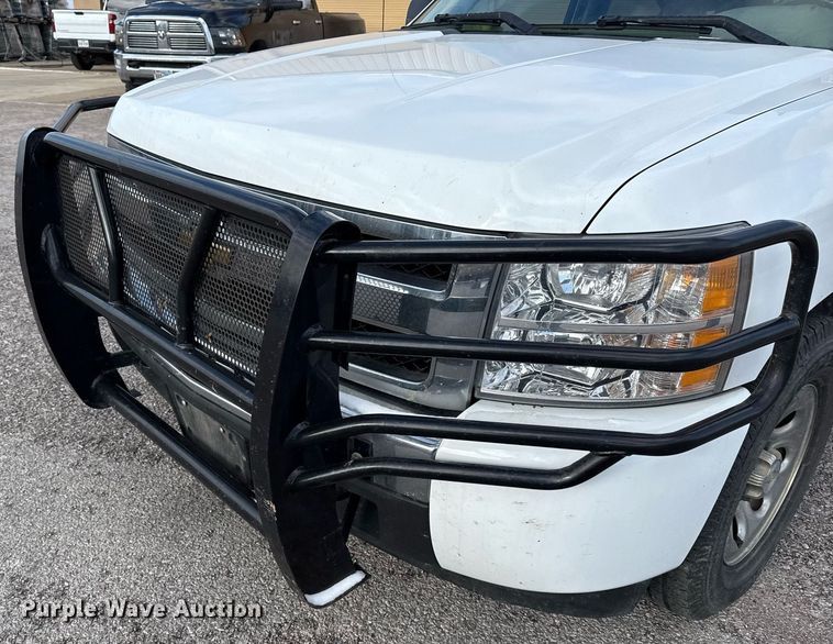 image for item DO2638 2010 Chevrolet Silverado 1500 Crew Cab pickup truck