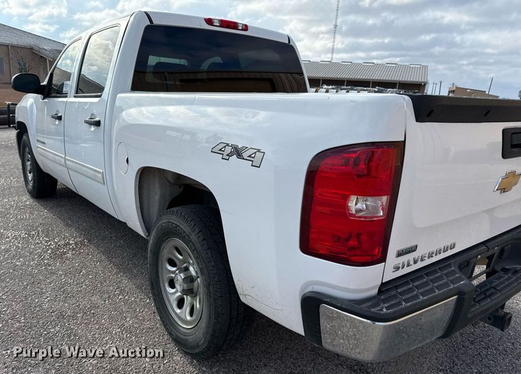 image for item DO2638 2010 Chevrolet Silverado 1500 Crew Cab pickup truck