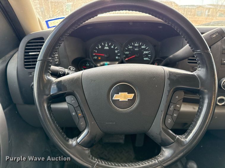 image for item DO2638 2010 Chevrolet Silverado 1500 Crew Cab pickup truck