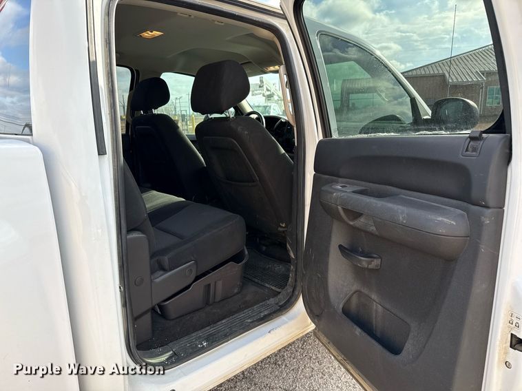 image for item DO2638 2010 Chevrolet Silverado 1500 Crew Cab pickup truck