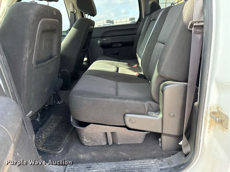 image for item DO2638 2010 Chevrolet Silverado 1500 Crew Cab pickup truck