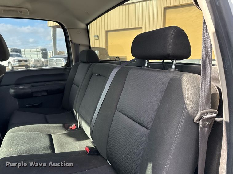 image for item DO2638 2010 Chevrolet Silverado 1500 Crew Cab pickup truck