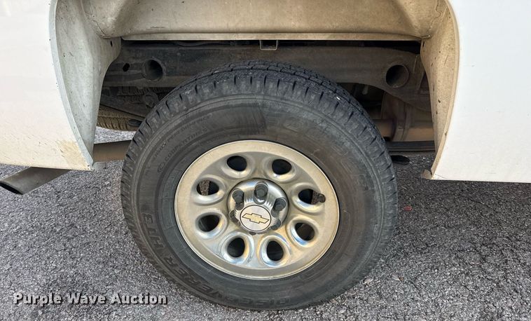 image for item DO2638 2010 Chevrolet Silverado 1500 Crew Cab pickup truck