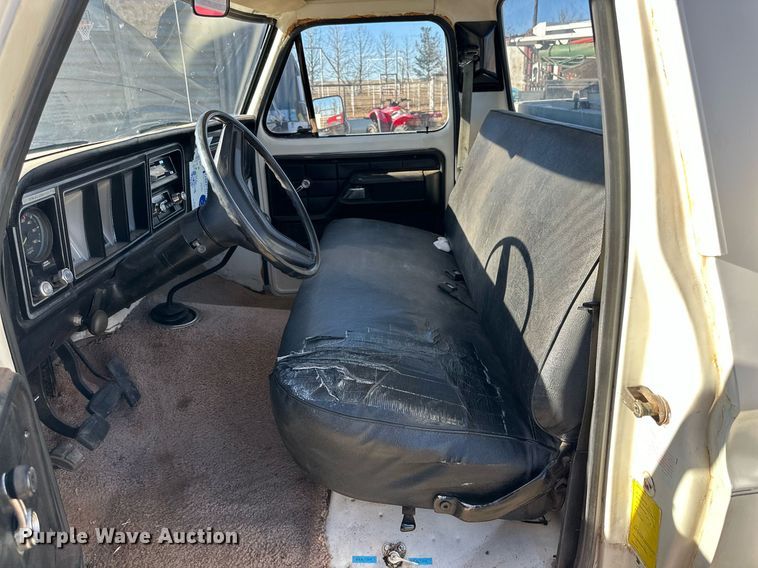 image for item DP6112 1979 Ford F350 utility bed pickup truck