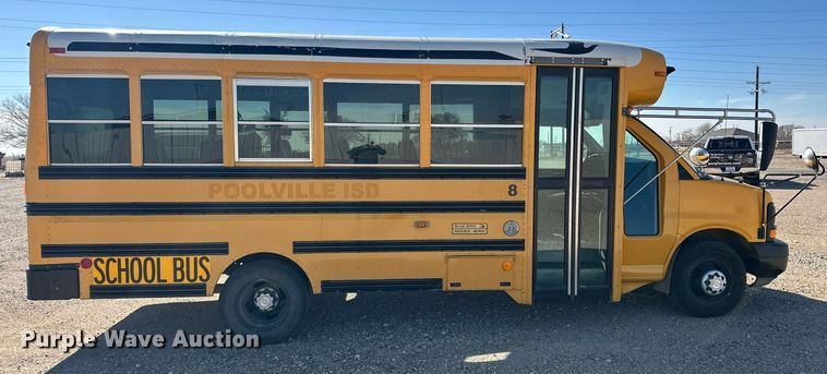 image for item DP6113 2007 Chevrolet Express G3500 school bus