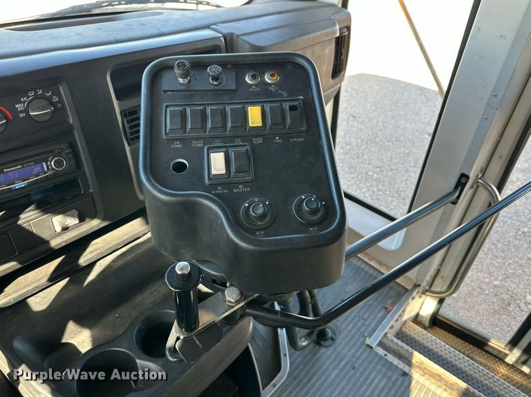 image for item DP6113 2007 Chevrolet Express G3500 school bus