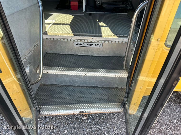 image for item DP6113 2007 Chevrolet Express G3500 school bus