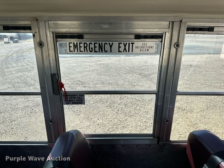 image for item DP6113 2007 Chevrolet Express G3500 school bus